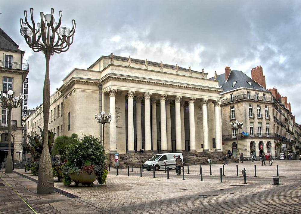Guided tour of the Graslin quarter